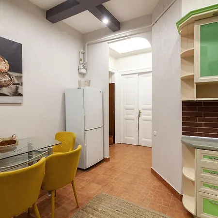 Avangard Shashkevycha 3 * Leopoli