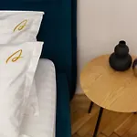 Avangard Shashkevycha 3 Apartman *