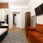Avangard Shashkevycha 3 Apartman *