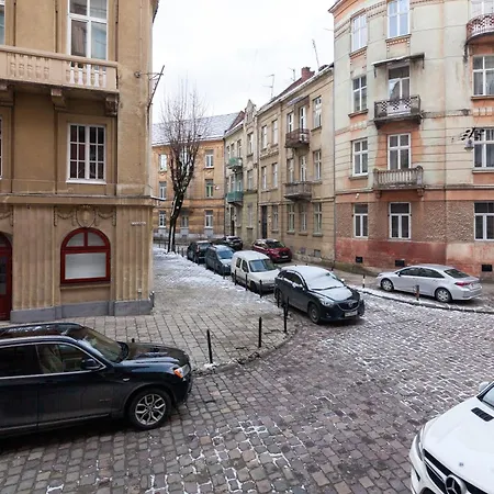 Avangard Shashkevycha 3 Apartman *
