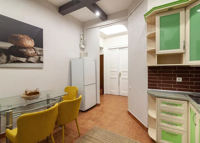 Avangard Shashkevycha 3 * Львов