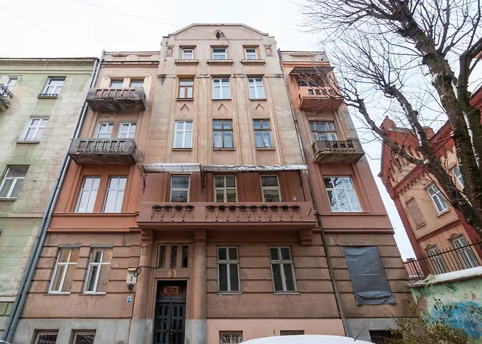 Avangard Shashkevycha 3